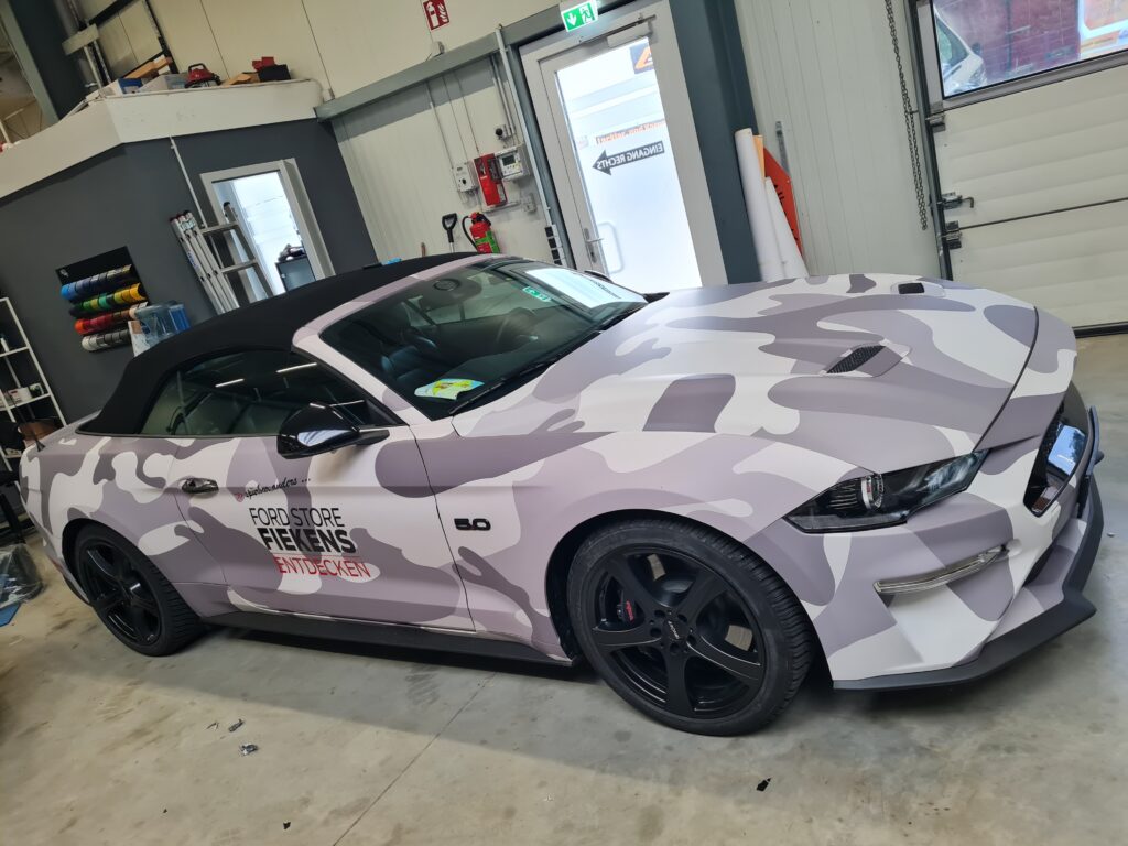 Vollfolierung PKW Tarnfarben