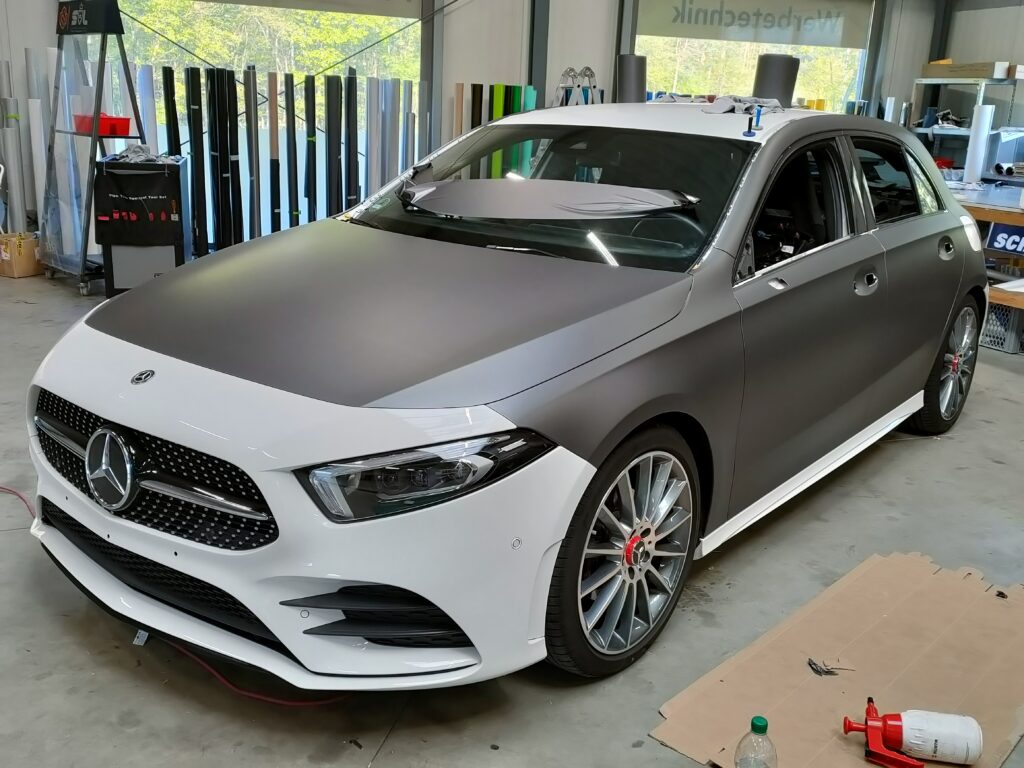 Vollfolierung PKW Matt Silberschwarz